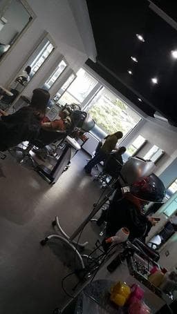 西維亞 hair salon 中和店