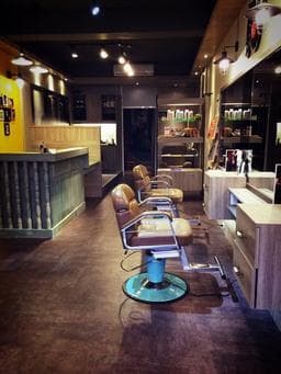 PLUS Hair & Eyelash design studio