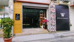 W.D hair salon II