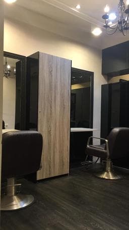 H Zone Hair Salon 2館