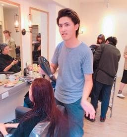 Solis  光。 髮廊