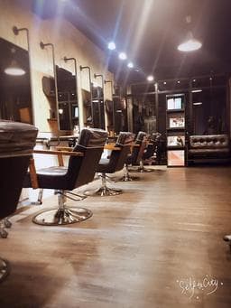Meet  hair  design