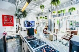 H studio