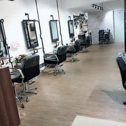 D&P HAIR SALON