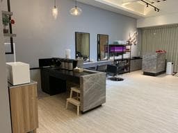 P.R salon