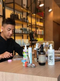 NewArt Hair Center 大學國際店
