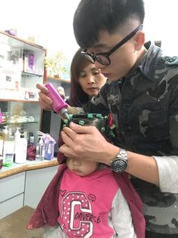 色彩學染髮一律499 不分長短