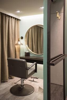 Relux hair salon