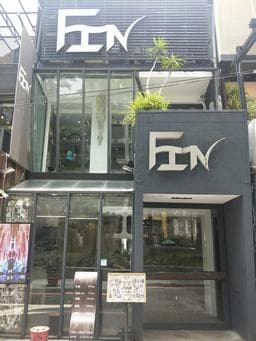 Fin hair salon