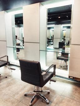 Dainty  Hair Salon 