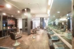 幾何髮藝忠孝店