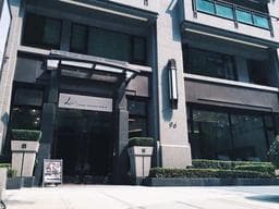 Lin's one 髮型沙龍-旗艦店