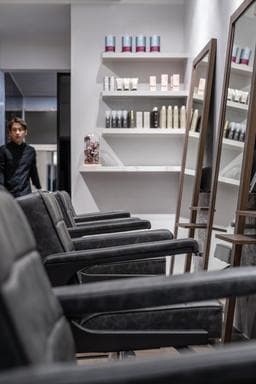 we.4hair salon