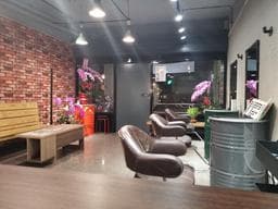 崎。 Chi Hair studio
