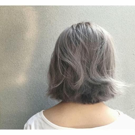 女生短髮、霧面質感、灰色系