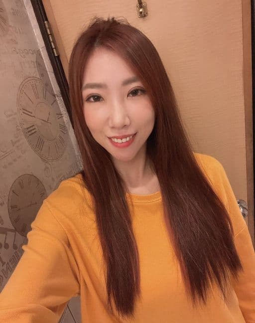 焦糖橘紅色、台北東區、女生長髮